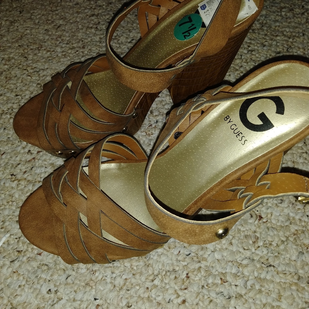 Women's shoes